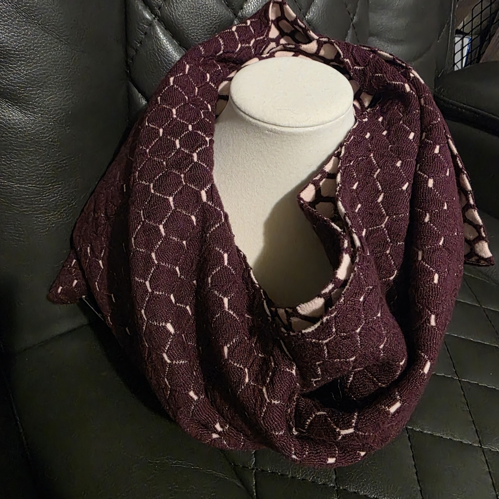 Cuddl Duds Burgundy and Pink Geometric Scarf
